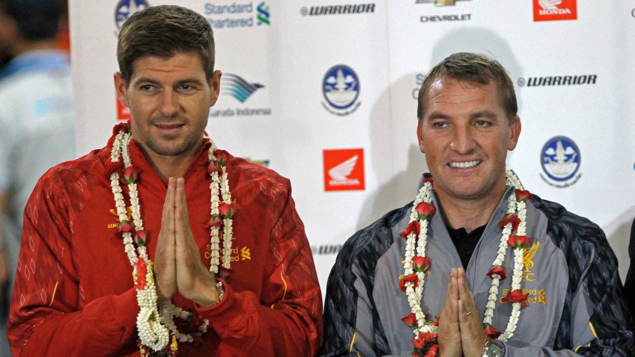 Gerrard urgers Liverpool brass to give Rodgers long-term contract extension